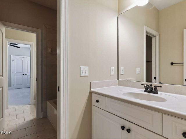 1813 Green Oaks Parkway, Holly Springs, NC 27540