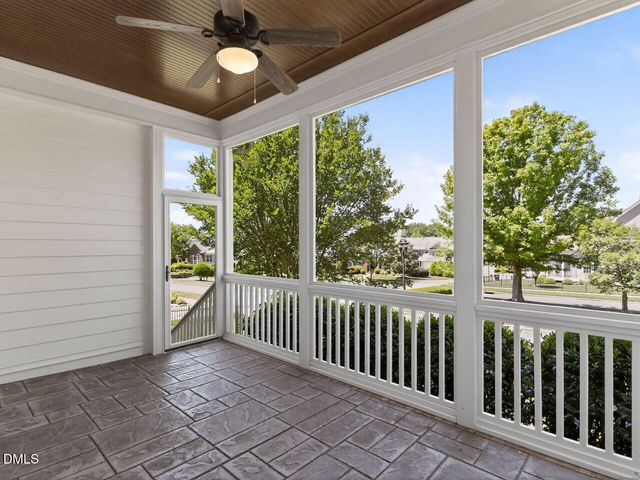 1813 Green Oaks Parkway, Holly Springs, NC 27540