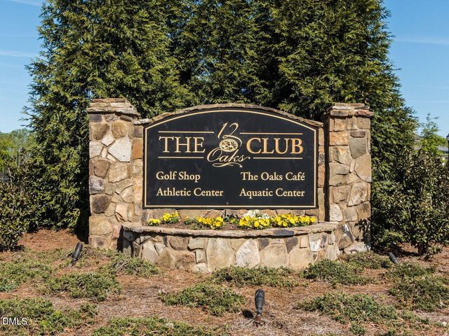 1813 Green Oaks Parkway, Holly Springs, NC 27540