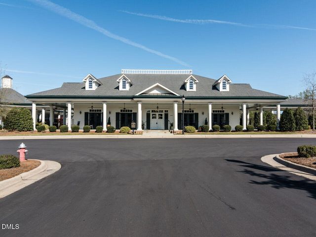 1813 Green Oaks Parkway, Holly Springs, NC 27540