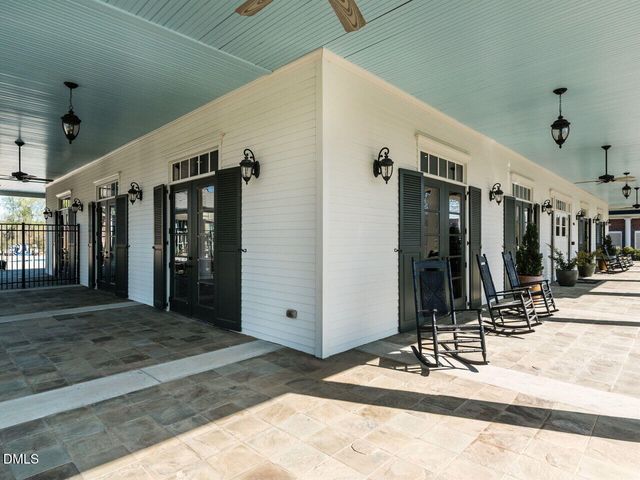 1813 Green Oaks Parkway, Holly Springs, NC 27540