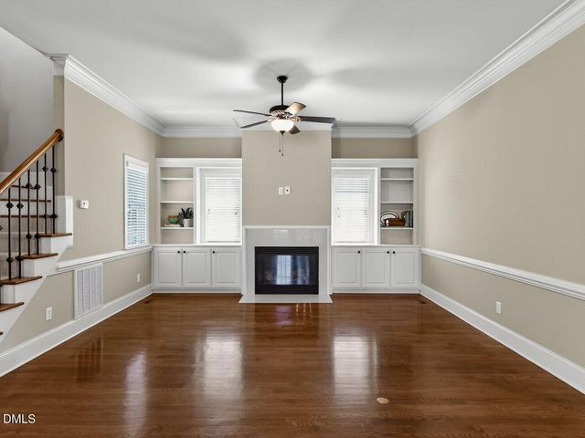 1813 Green Oaks Parkway, Holly Springs, NC 27540