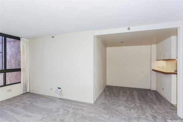 5333 Likini Street 1504, Honolulu, HI 96818