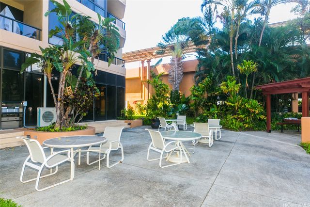 5333 Likini Street 1504, Honolulu, HI 96818