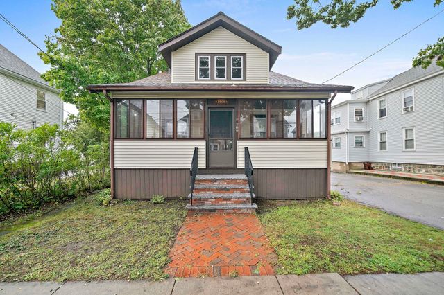 209 Highland Ave, Quincy, MA 02170