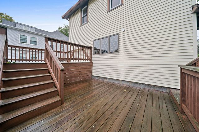 209 Highland Ave, Quincy, MA 02170