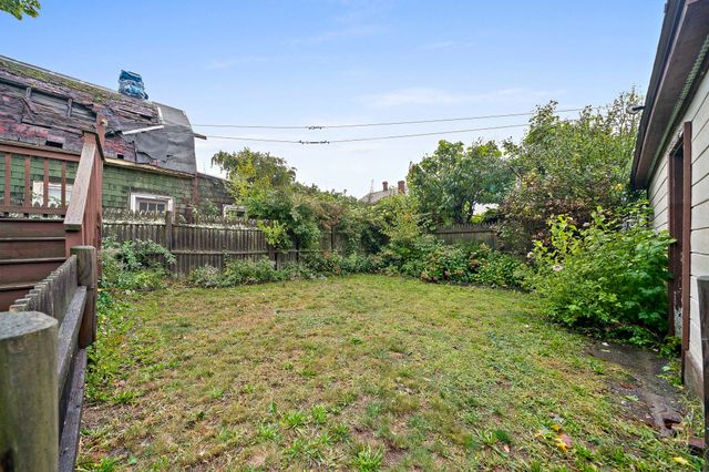 209 Highland Ave, Quincy, MA 02170