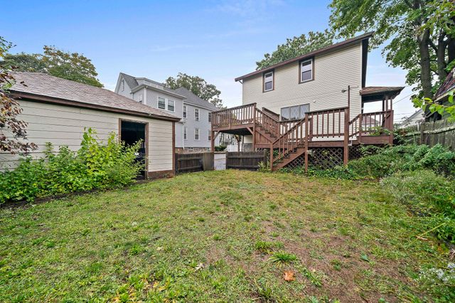 209 Highland Ave, Quincy, MA 02170