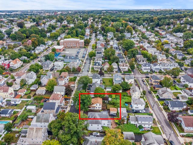 209 Highland Ave, Quincy, MA 02170