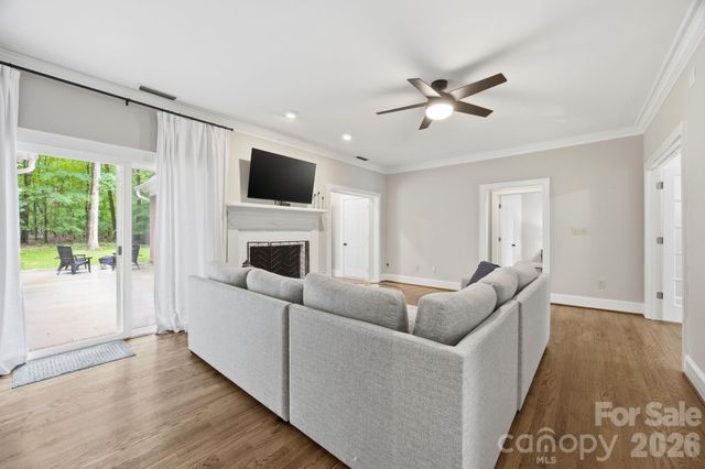 1224 Lago Vista Drive, Matthews, NC 28104