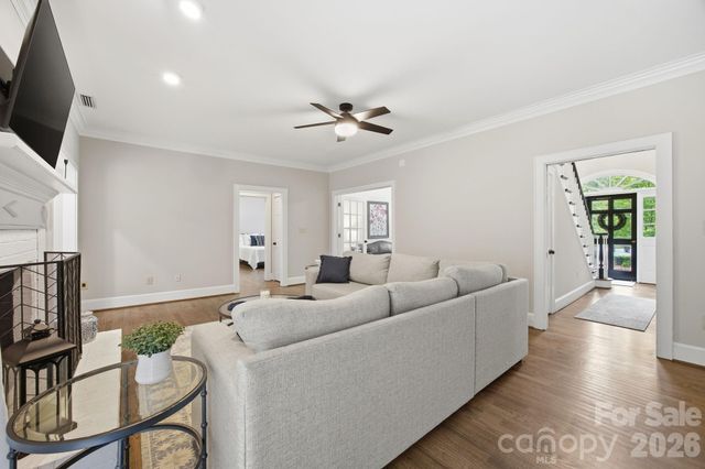 1224 Lago Vista Drive, Matthews, NC 28104
