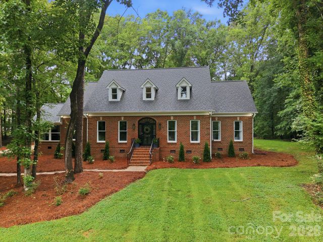 1224 Lago Vista Drive, Matthews, NC 28104