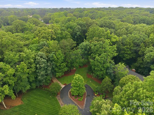 1224 Lago Vista Drive, Matthews, NC 28104