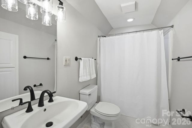 1224 Lago Vista Drive, Matthews, NC 28104