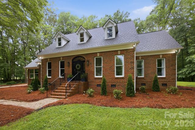 1224 Lago Vista Drive, Matthews, NC 28104