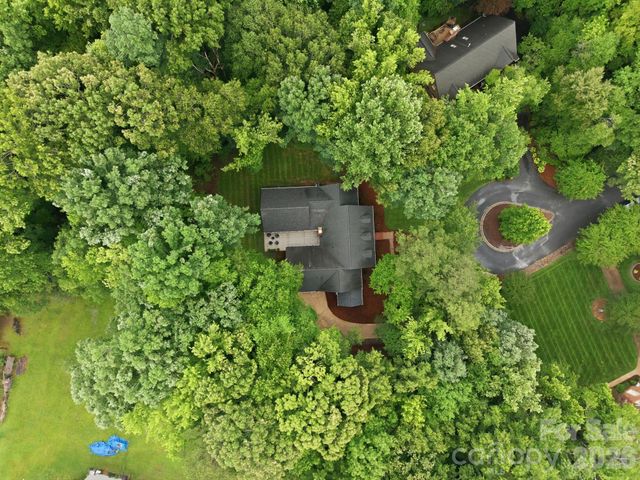1224 Lago Vista Drive, Matthews, NC 28104