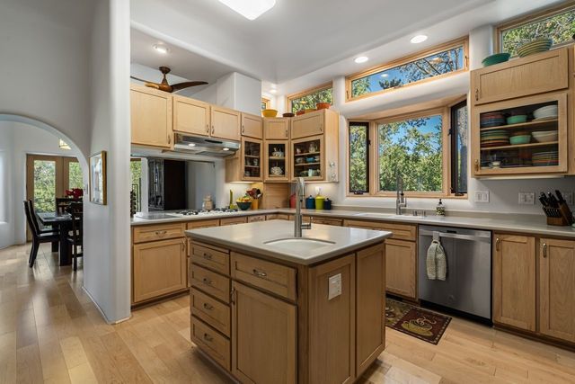 1055 Camino Real, Santa Fe, NM 87501