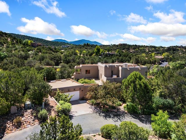 1055 Camino Real, Santa Fe, NM 87501