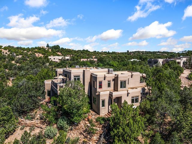 1055 Camino Real, Santa Fe, NM 87501