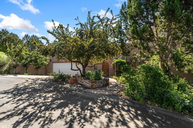 1055 Camino Real, Santa Fe, NM 87501