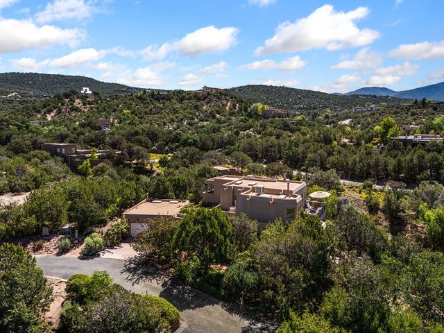 1055 Camino Real, Santa Fe, NM 87501