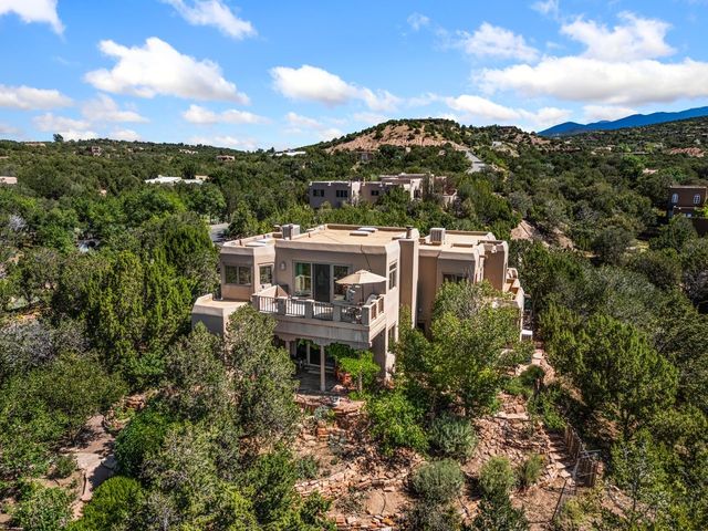 1055 Camino Real, Santa Fe, NM 87501