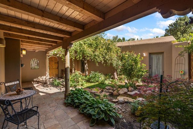 1055 Camino Real, Santa Fe, NM 87501