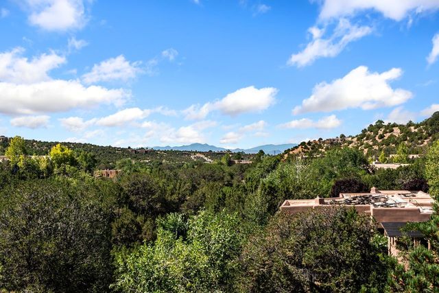 1055 Camino Real, Santa Fe, NM 87501