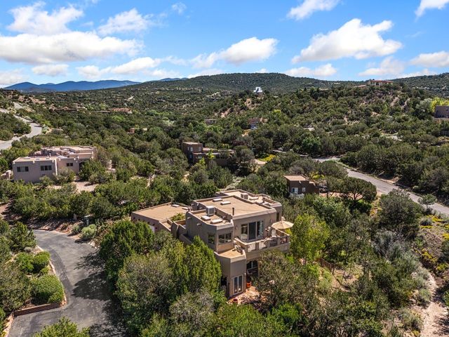 1055 Camino Real, Santa Fe, NM 87501