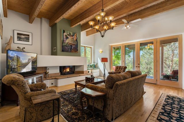 1055 Camino Real, Santa Fe, NM 87501