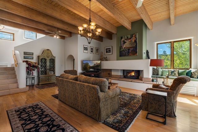 1055 Camino Real, Santa Fe, NM 87501