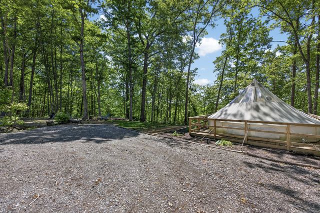 55236 Maynard Ridge Ln, Crawford, TN 38554