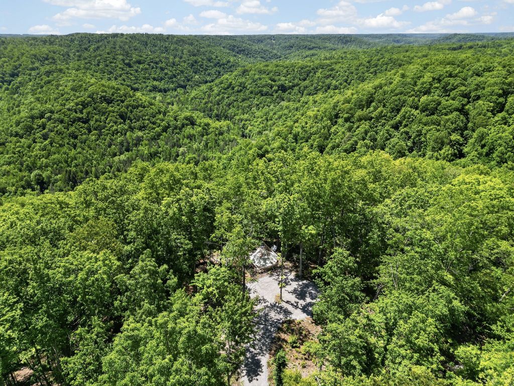 55236 Maynard Ridge Ln, Crawford, TN 38554