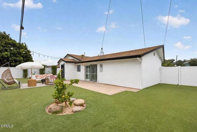 330 Garfield Rondo, Ventura, CA 93003