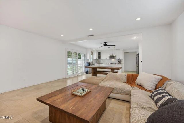 330 Garfield Rondo, Ventura, CA 93003