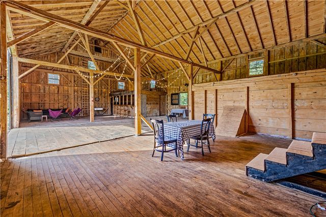 93 Pink House Lane, Sewickley Heights, PA 15143