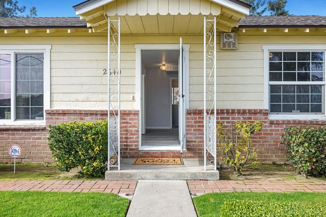 2640 Villa Avenue, Clovis, CA 93612