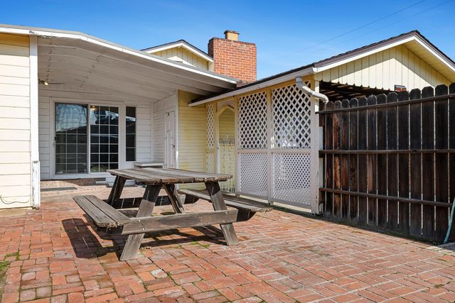 2640 Villa Avenue, Clovis, CA 93612