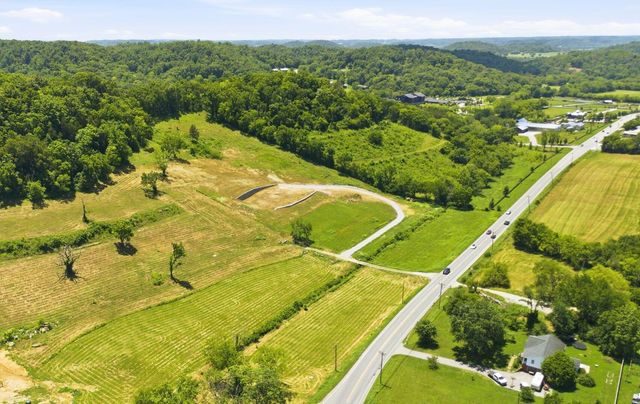 1952 Carters Creek PIKE, Franklin, TN 37064
