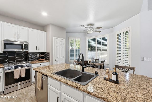 730 W CAROB Place, Chandler, AZ 85248