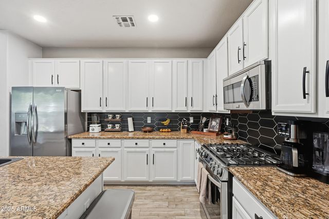 730 W CAROB Place, Chandler, AZ 85248