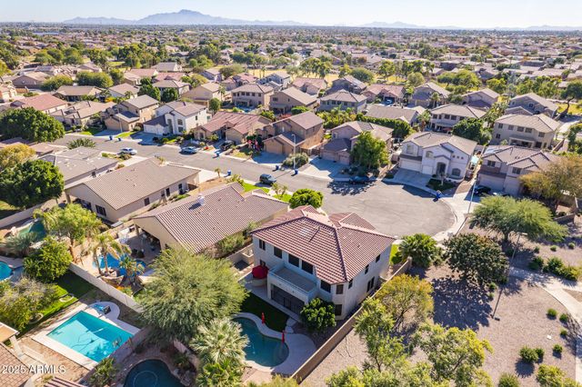 730 W CAROB Place, Chandler, AZ 85248