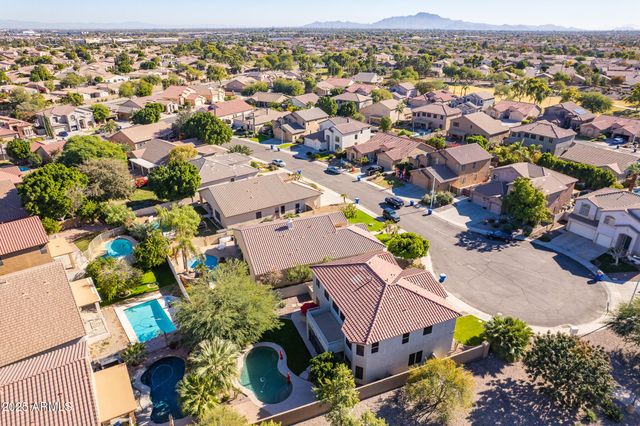 730 W CAROB Place, Chandler, AZ 85248