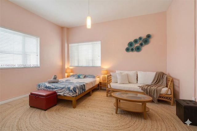 255 W 24th Street 107, Miami Beach, FL 33140