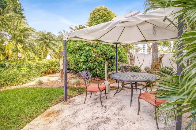 255 W 24th Street 107, Miami Beach, FL 33140