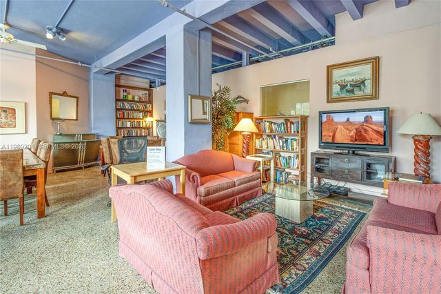 255 W 24th Street 107, Miami Beach, FL 33140