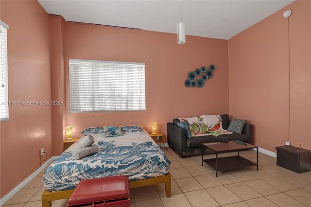 255 W 24th Street 107, Miami Beach, FL 33140