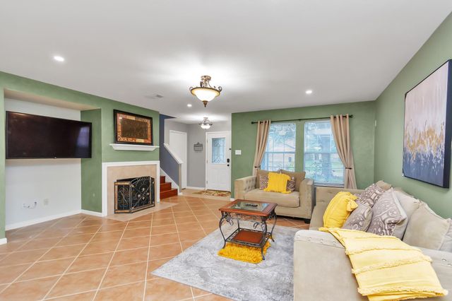 1247 Coppermeade Drive, Houston, TX 77067