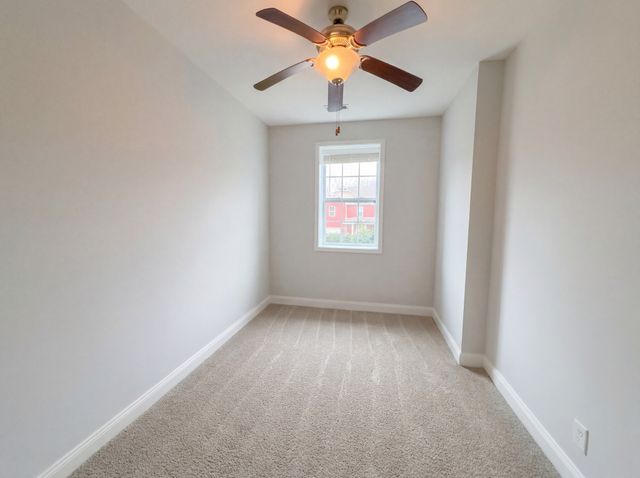 432 Leslie Wood Dr, Clarksville, TN 37040