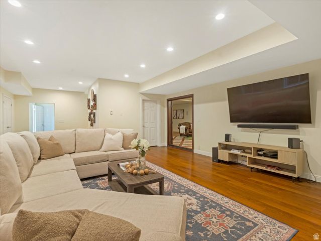 7641 S MARY ESTHER CIR, Sandy, UT 84093